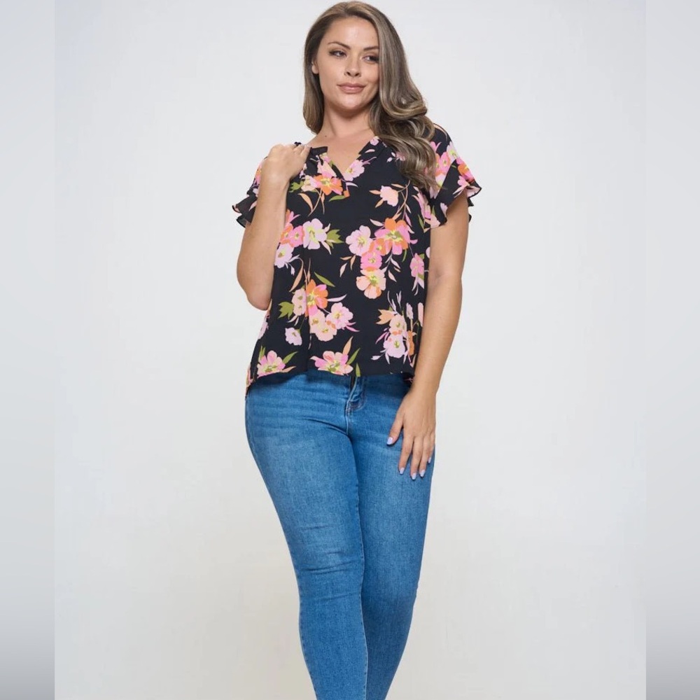 Beacon apparel || Womans Floral Black Blouse Ruffle sleeves size XS loose fit